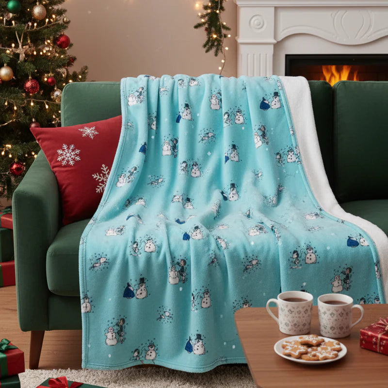 Peanuts Holiday Plush Throw Blanket